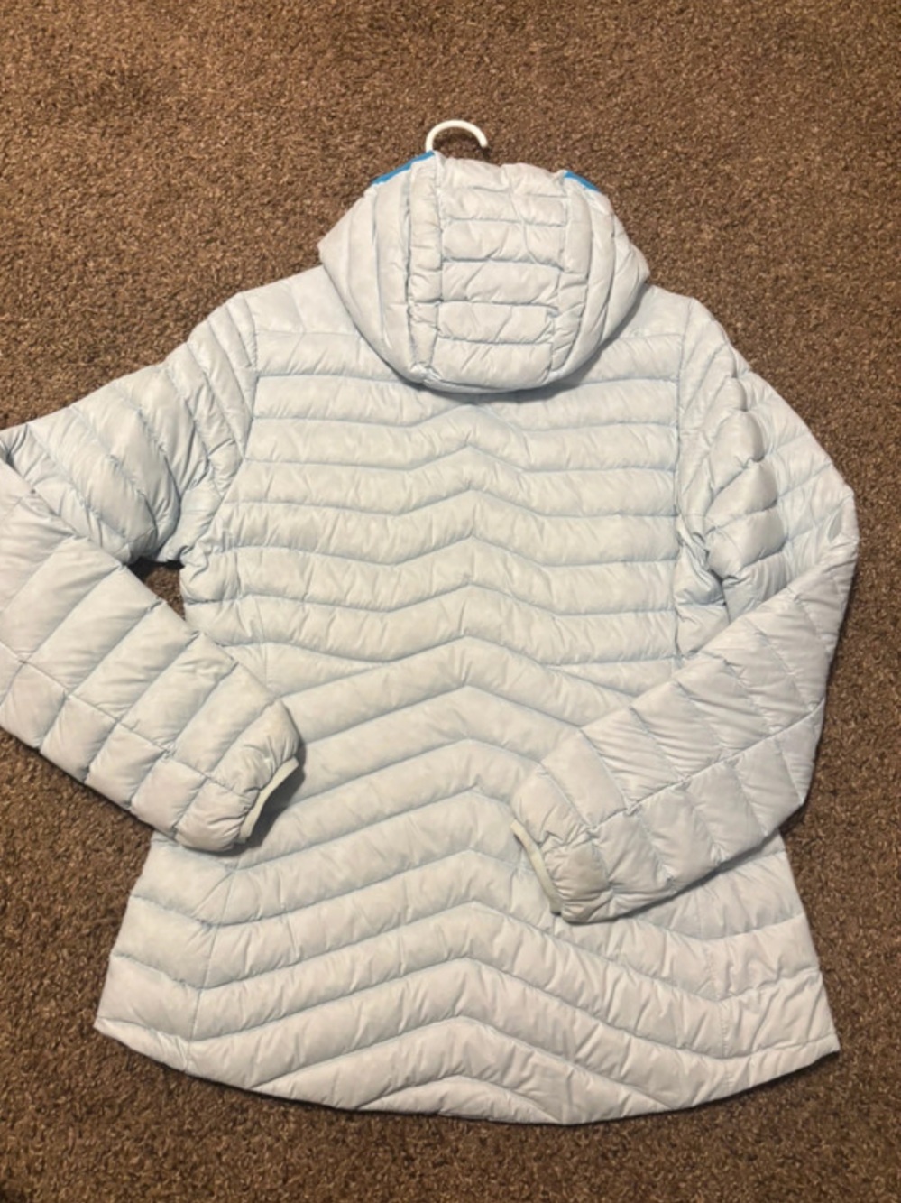 Helly Hansen Womens 550 fill down Puffer Jacket size Medium